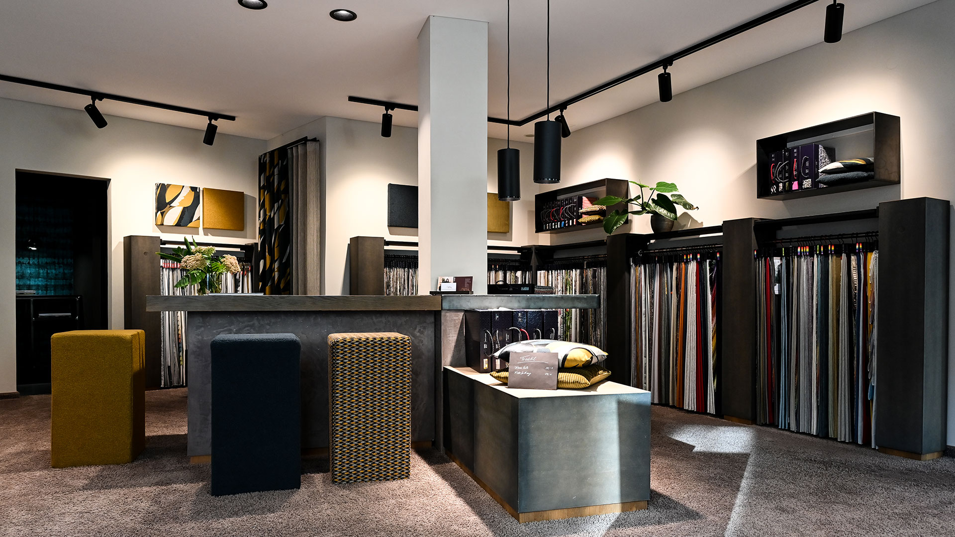 Raumgestaltung und Wandgestaltung Showroom Burgstädt